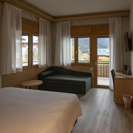 Chalet Cridola Dolomiti Experience Lorenzago Di Cadore Buitenkant foto